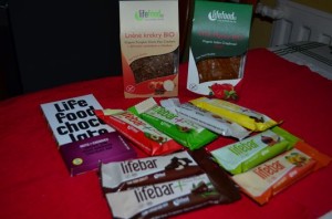 raw vegan Lifefood energy bars and crispbread